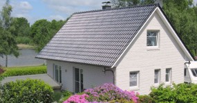Erstklassiges Wochenendhaus mit gepflegtem Garten und Seeblick in Karlshof
