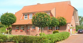 Modernes Komfort-Wohnhaus im Landhausstil in Bad Zwischenahn-Kayhauserfeld