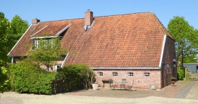 Gepflegtes Landhausanwesen mit Friesenhaus in Kleinburgforde