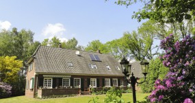 Komfort-Landhaus mit Parkgrundstück in Ocholt