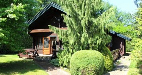 Holzblockhaus auf großzügigem Gartengrundstück in Ocholt