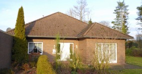 Gepflegtes Bungalow mit Garage und ausbaufähigem DG in Portsloge