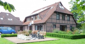 Modernisiertes Anwesen nahe Oldenburg mit Landhaus einschl. Anbau-Bungalow in Wiefelstede
