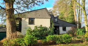 Architektenwohnhaus mit Garten und Garage in ruhiger Wohnlage in Portsloge