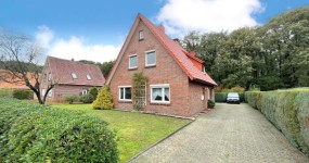 Einfamilienhaus auf großzügigem Gartengrundstück in ruhiger Siedlungslage in Jeddeloh I