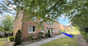 Attraktive 4-Zimmer-Erdgeschosswohnung mit Terrasse und eigenem Gartenanteil in zentrumsnaher Lage von Bad Zwischenahn