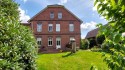 rückwärtiger Giebel der Landhaus-Villa