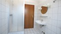 Bad der Wohnung im OG links