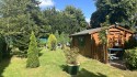 Einblick in den Gartenbereich / Gartenhütte