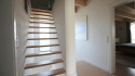 Flur mit Treppe in den ausgebauten Dachboden