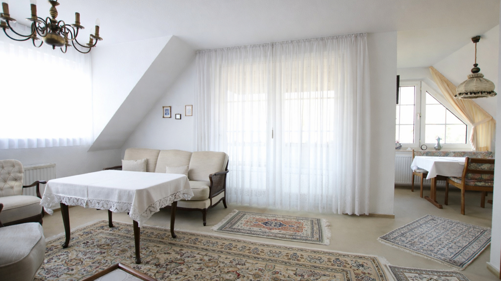 Renovierte 3-Zimmer-Dachgeschosswohnung mit Balkon in zentrumsnaher Lage in Bad Zwischenahn - Photo 5