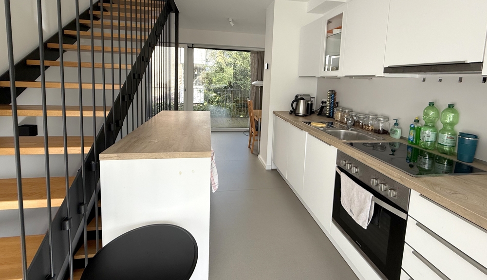 Hochwertige und moderne 3-Zimmer-Wohnung mit Balkon in fußläufiger Entfernung zur Innenstadt - Photo 4