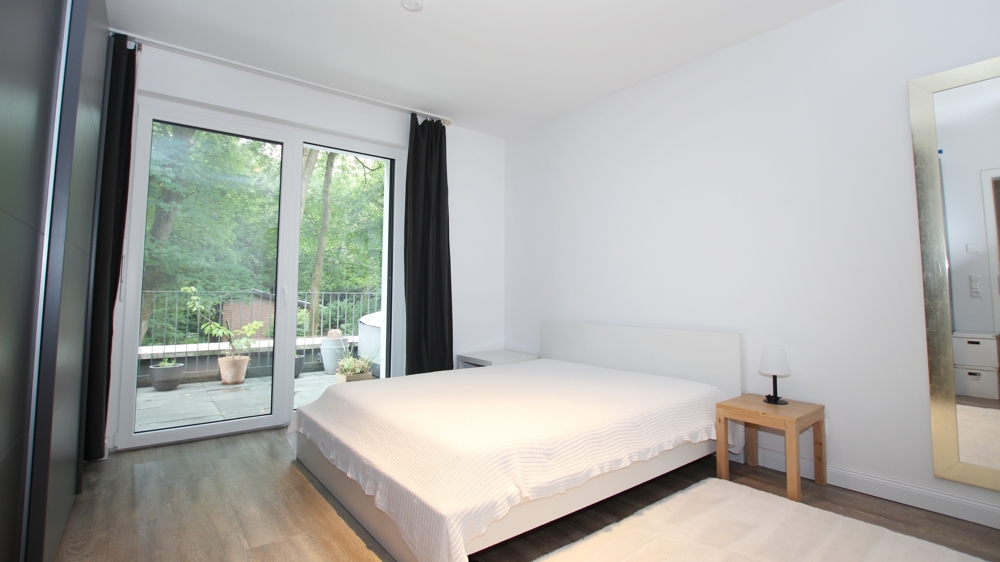 Exklusives Wohnen in einer 2-Zimmer-Penthouse-Wohnung mit Dachterrasse und Stellplatz inkl. EBK - Photo 2