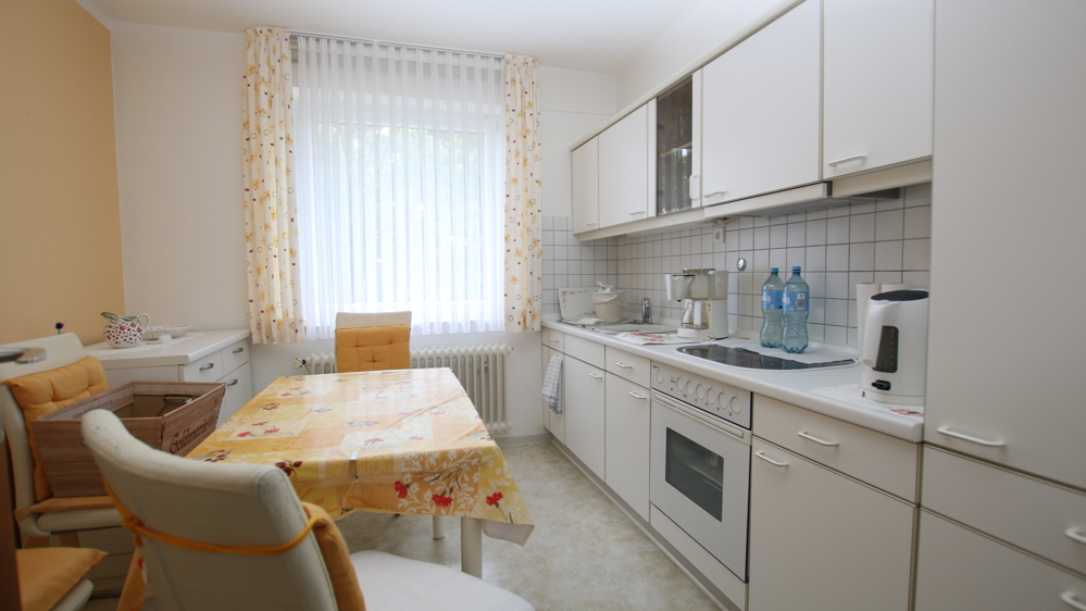 Großzügige 3-Zimmer-Obergeschosswohnung mit Loggia und Kellerraum in zentraler Lage in Bad Zw'ahn - Photo 4