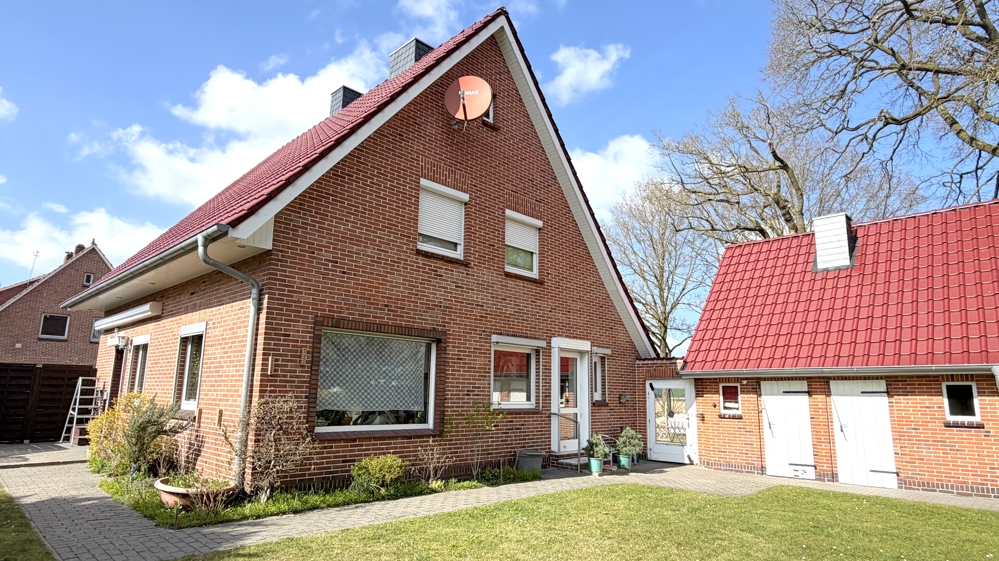 Charmante 2-Zimmer-Dachgeschosswohnung mit Carportstellplatz und Gemeinschaftskeller in Edewecht - Foto 5