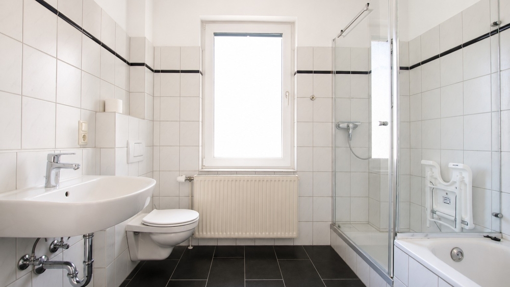 Großzügige Wohnung über zwei Ebenen mit Dachterrasse und Garten in Bad Zwischenahn - Photo 5